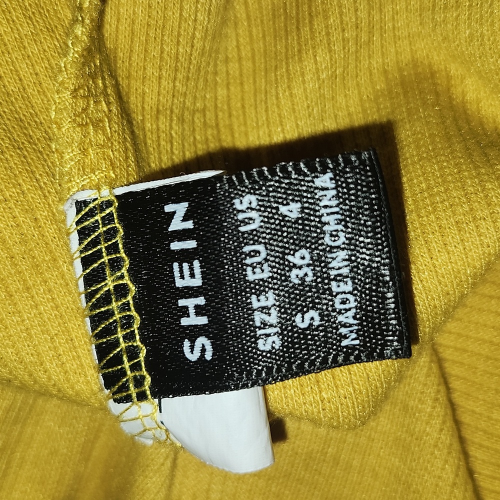 2/$10🔥 Yellow Ruffled Sleeve Top - Picture 6 of 7